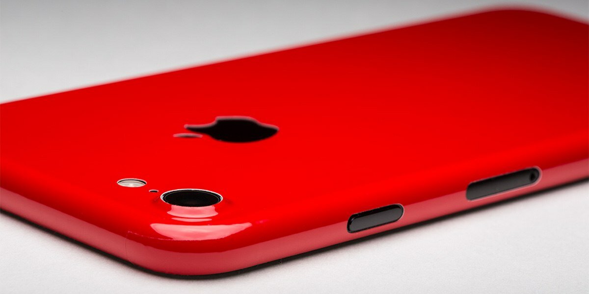 iPhone 7 в ярко-красном цвете